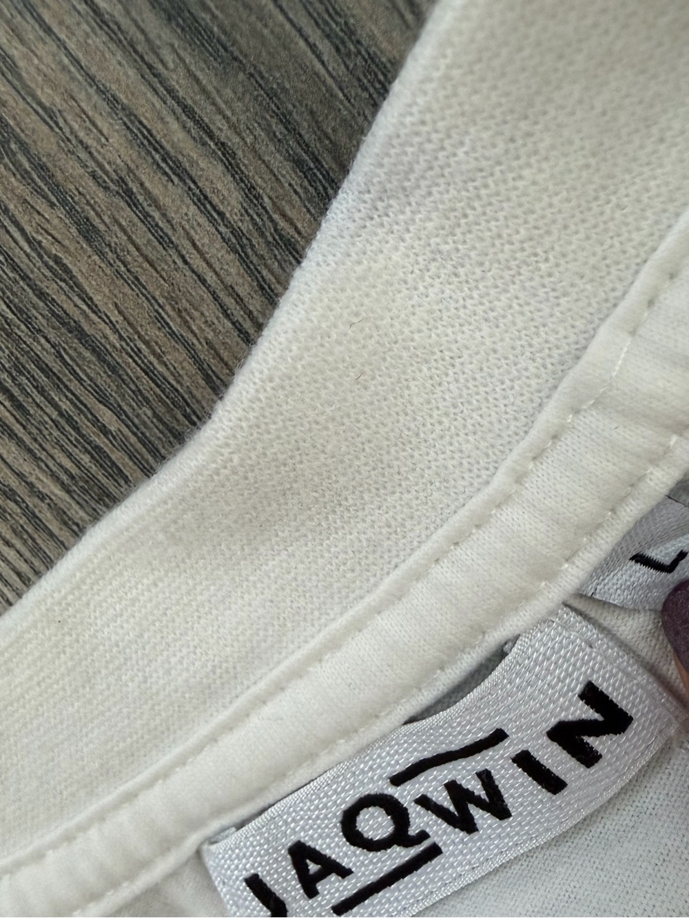 white crewneck t-shirt is from the streetwear and lifestyle brand JAQWIN men’s L - Picture 5 of 7